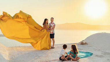 Sunset family photoshoot in Santorini, Greece