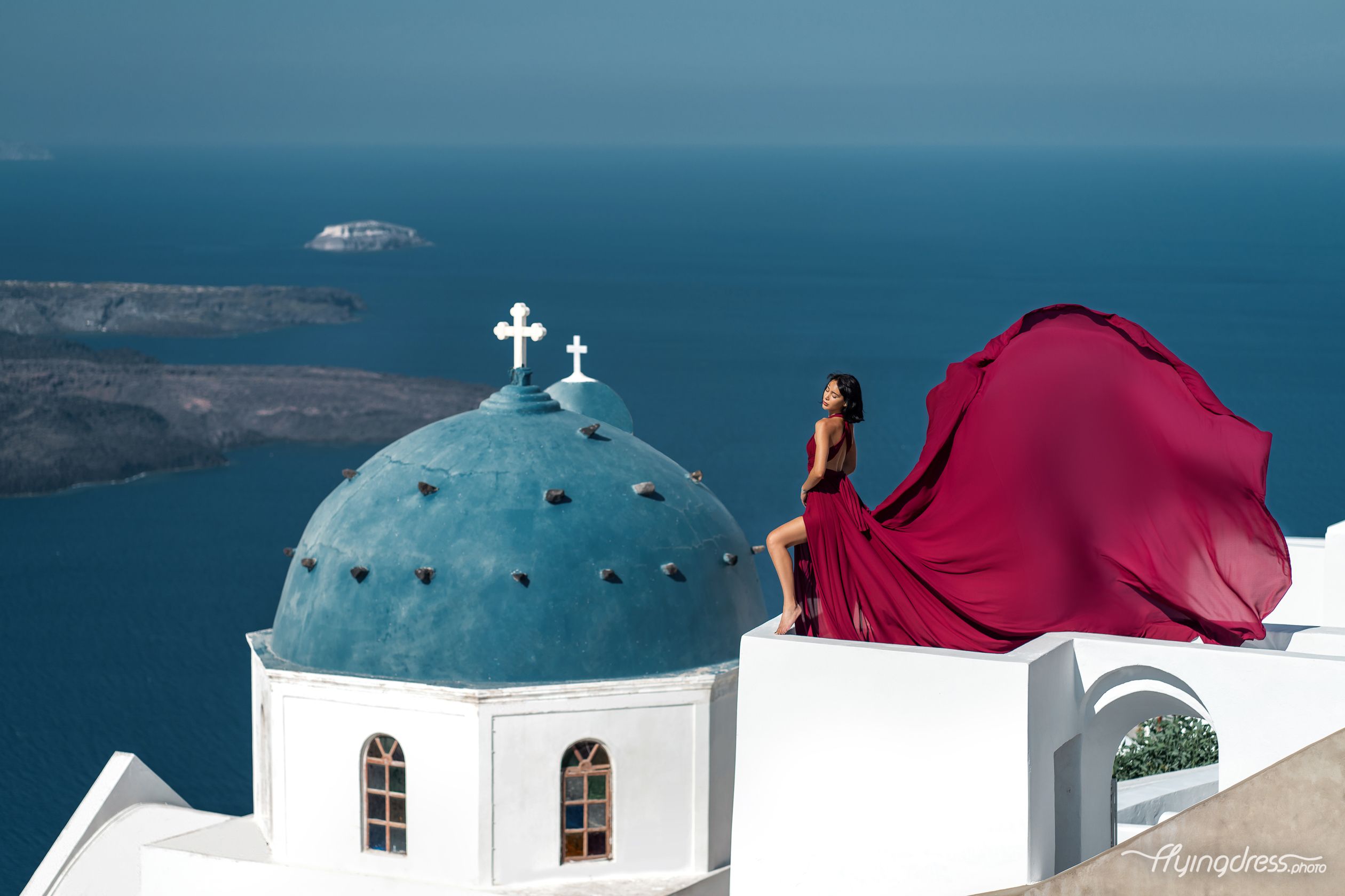 Santorini dress photoshoot with Eva Fouska