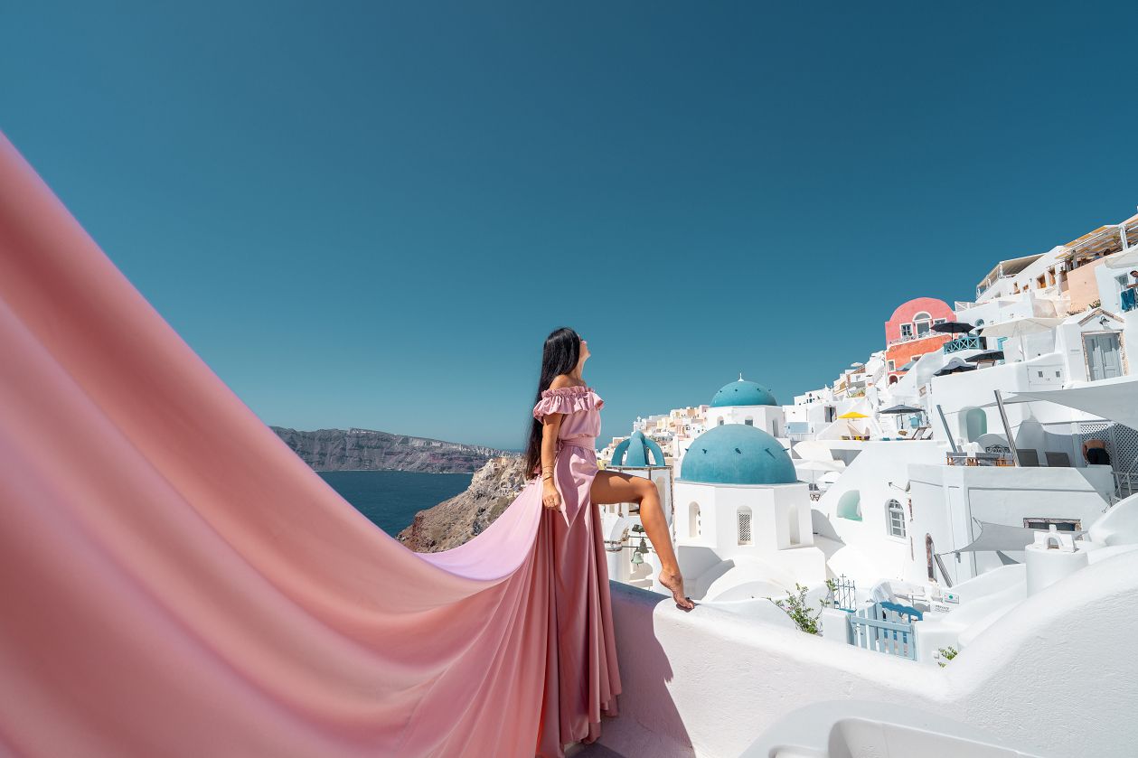 Flying dress photoshoot in Oia