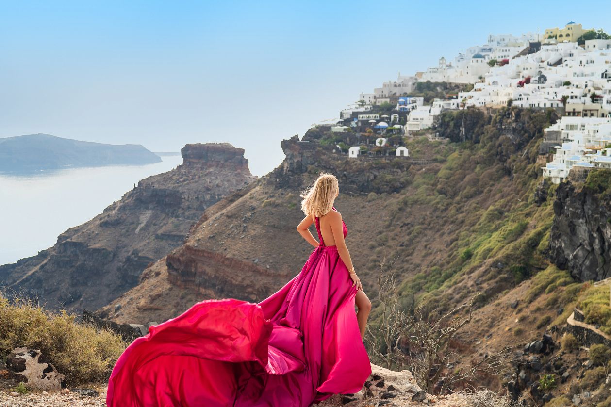 Flying dress photoshoot with Santorini photographer