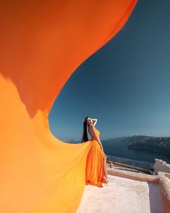 Photoshoot at the Suites of the Gods hotel in Santorini