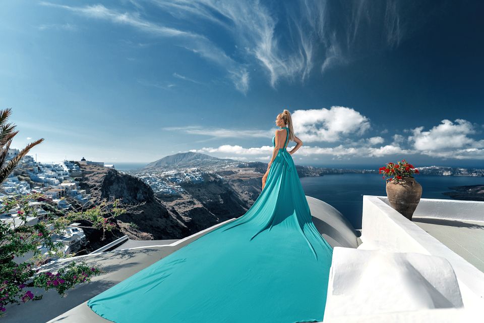 Tiffany blue dress photo with caldera view of Santorini